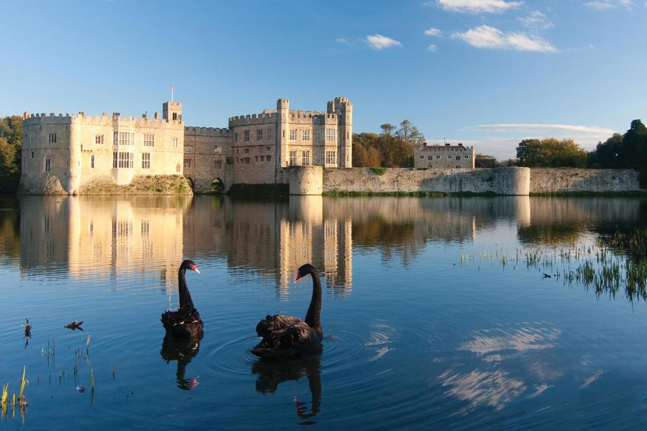 Leeds Castle Stable Courtyard Bed and Breakfast