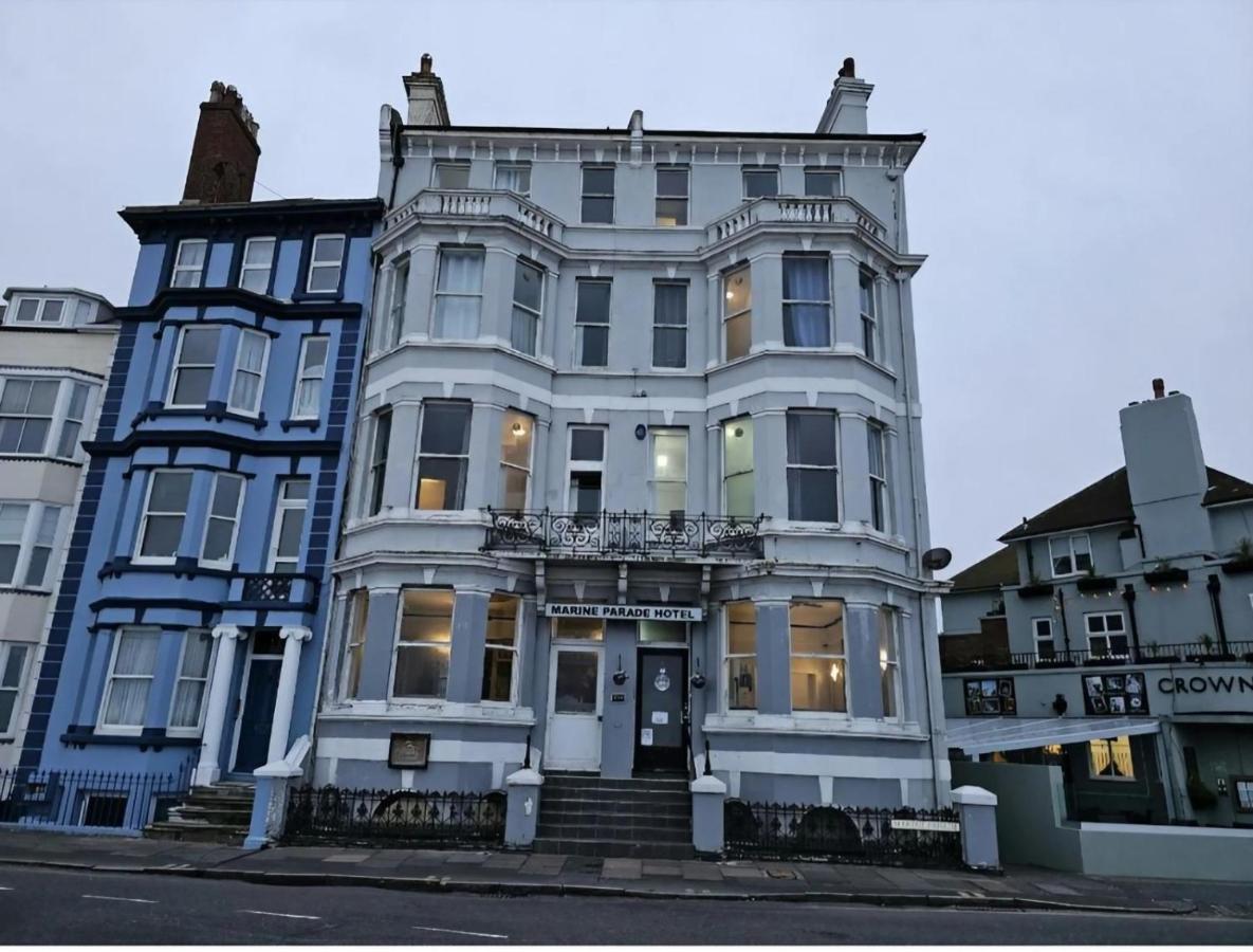 OYO Marine Parade Hotel, Eastbourne Pier