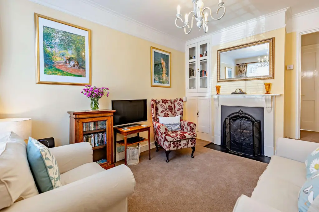 Crown Cottage