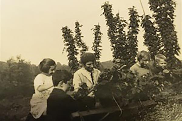 Pat Argar: A Hop Farming Family from 1796-1986