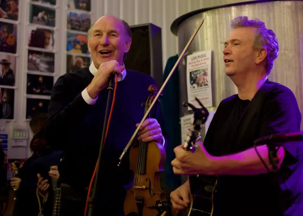 Rocking Reg & Jonny The Woodsman