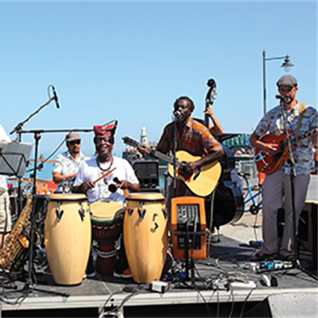 Mampama: Highlife Returns to Rye